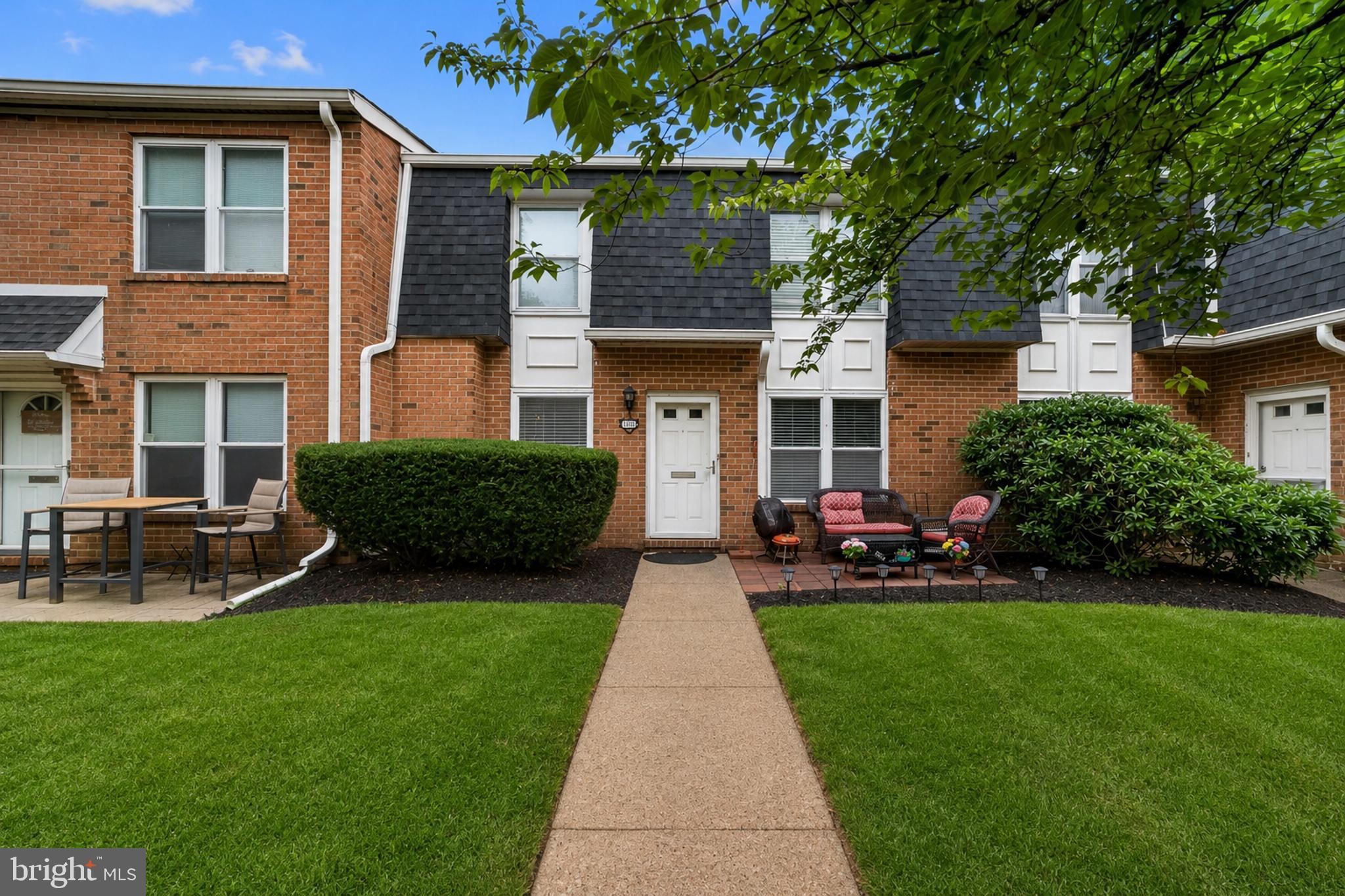 1120 HARBOUR DRIVE