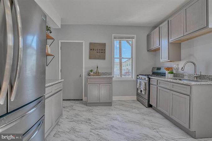 SANDTOWN-WINCHESTER - Residential