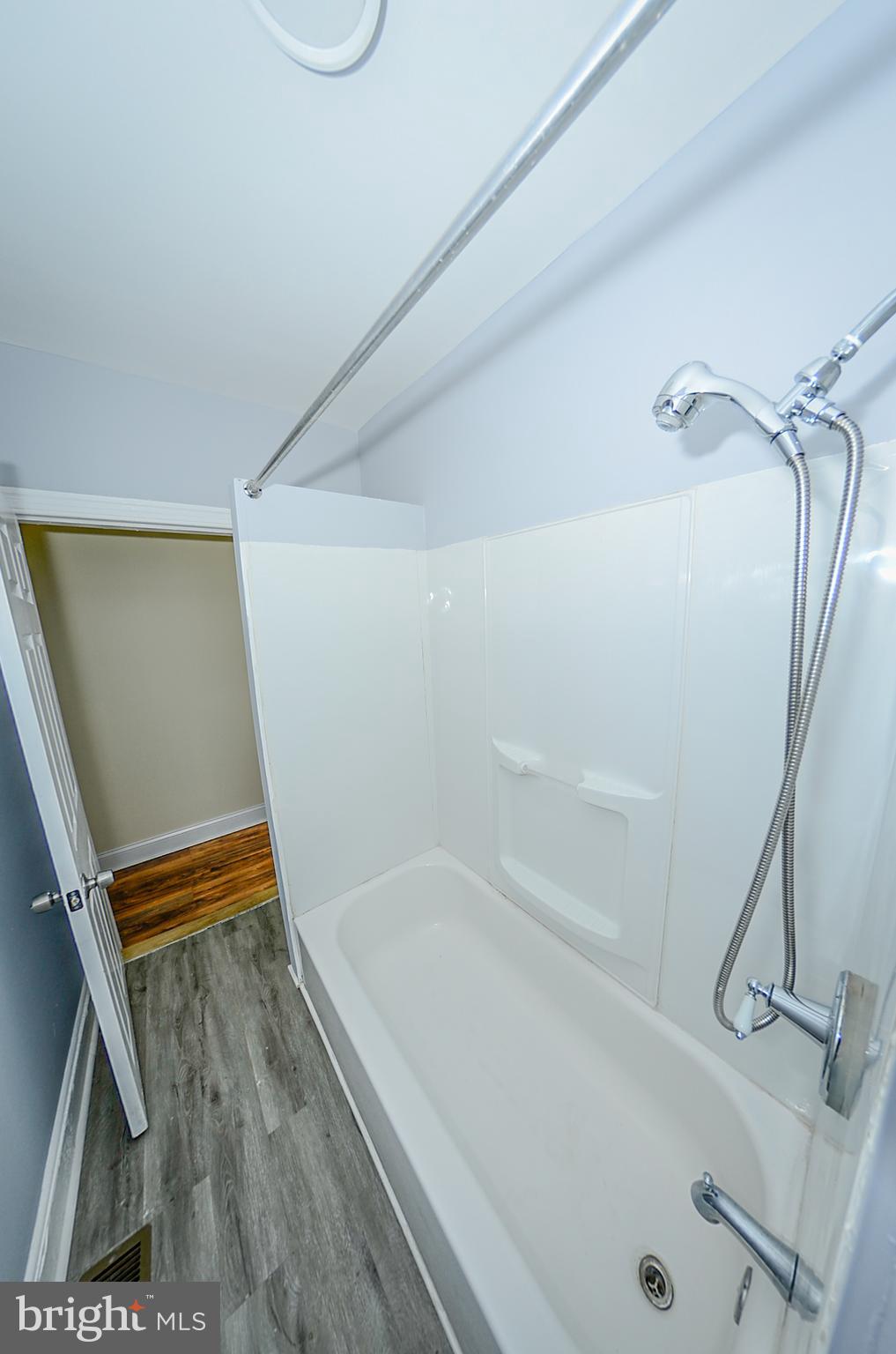 SANDTOWN-WINCHESTER - Residential