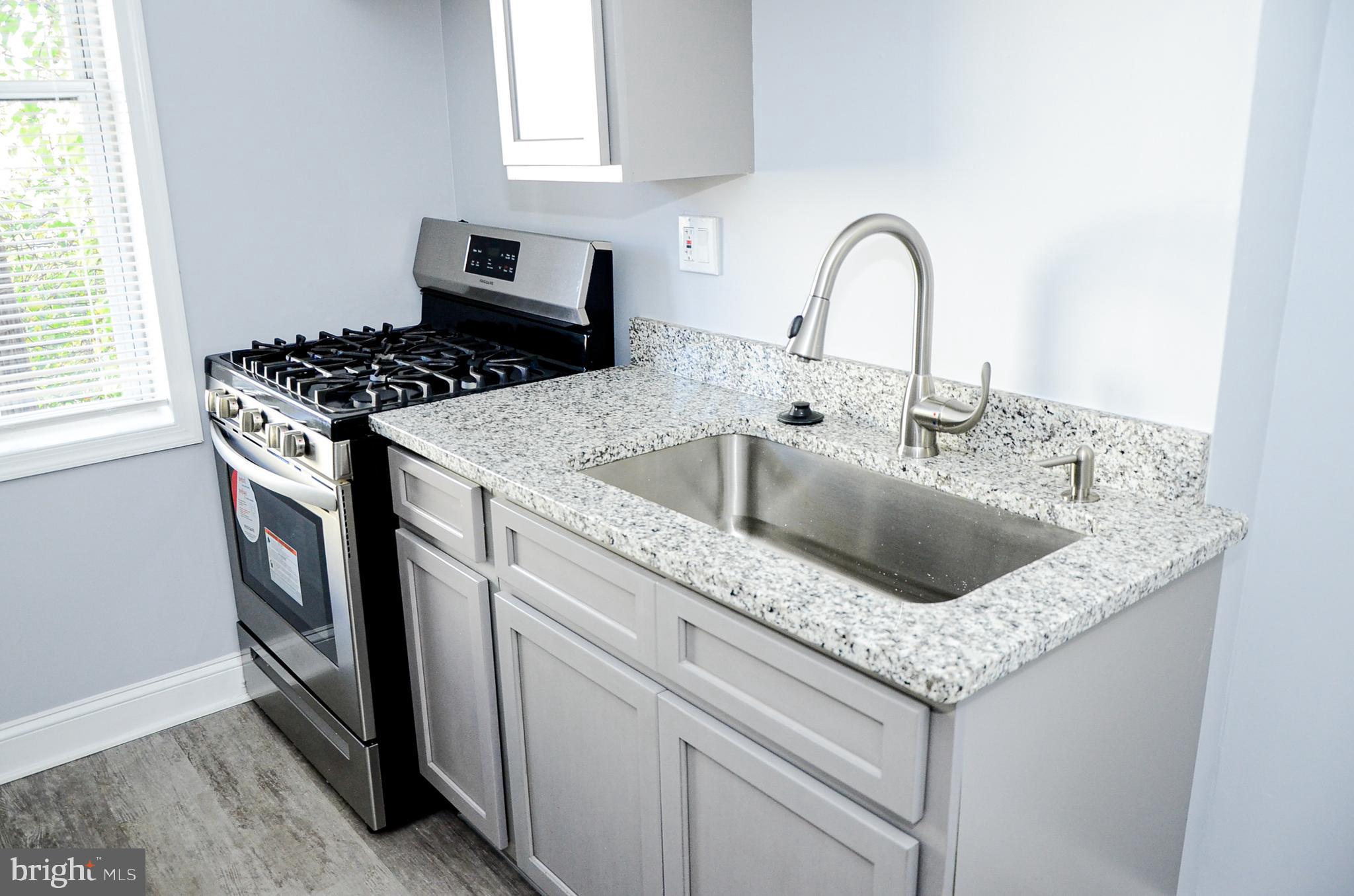 SANDTOWN-WINCHESTER - Residential