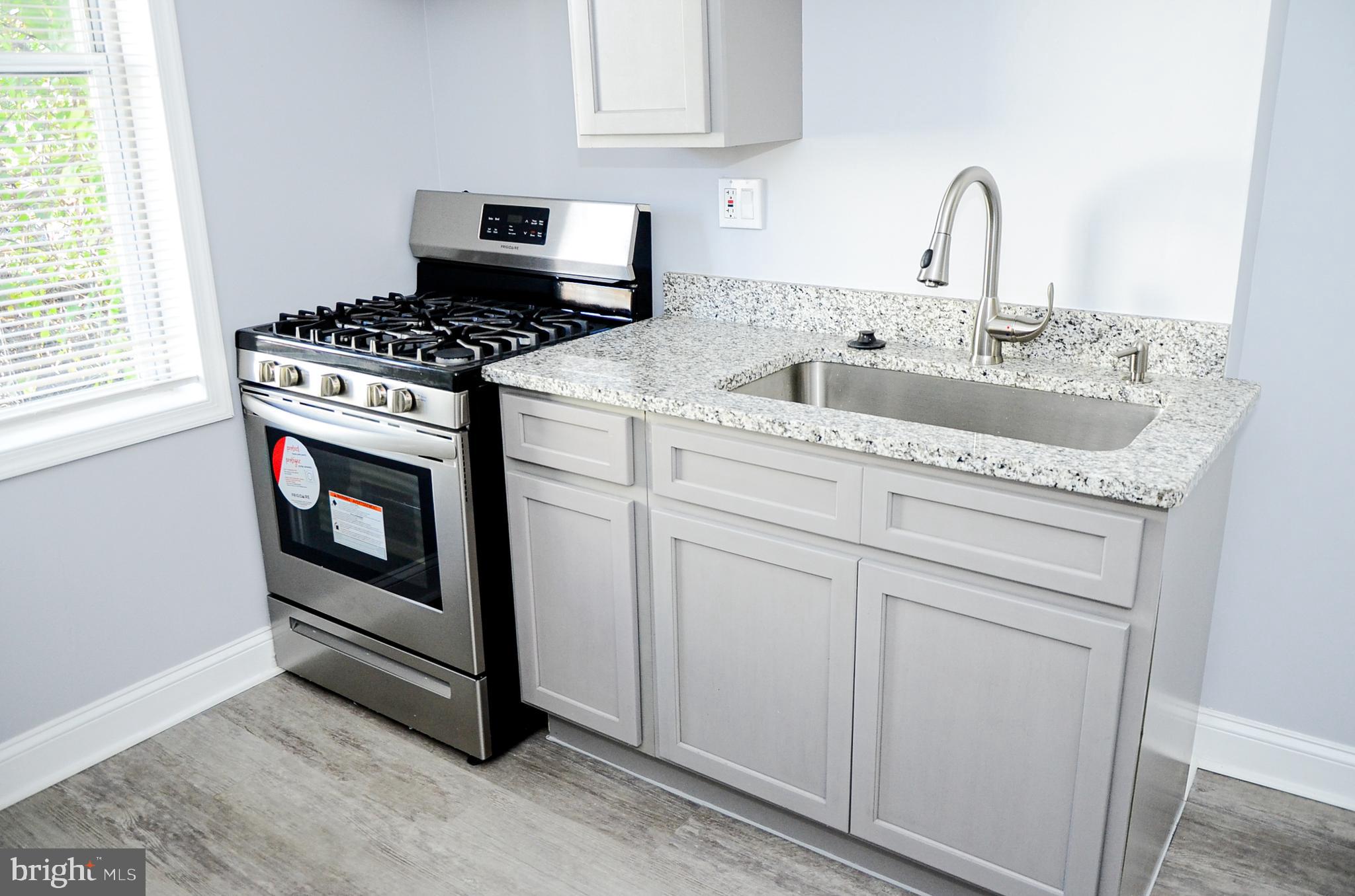 SANDTOWN-WINCHESTER - Residential