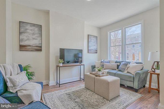 SANDTOWN-WINCHESTER - Residential