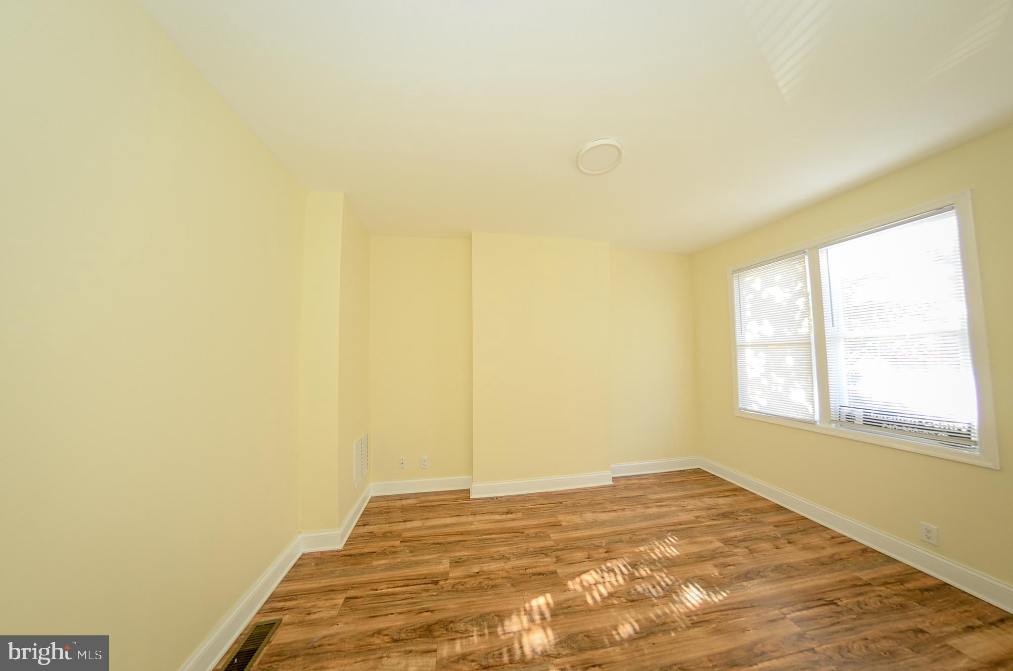 SANDTOWN-WINCHESTER - Residential