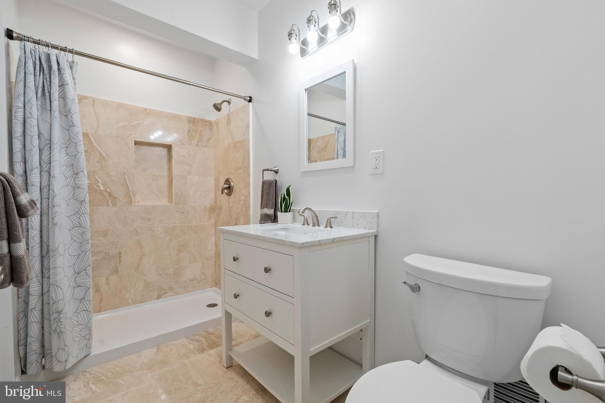 HICKORY CREEK - Residential