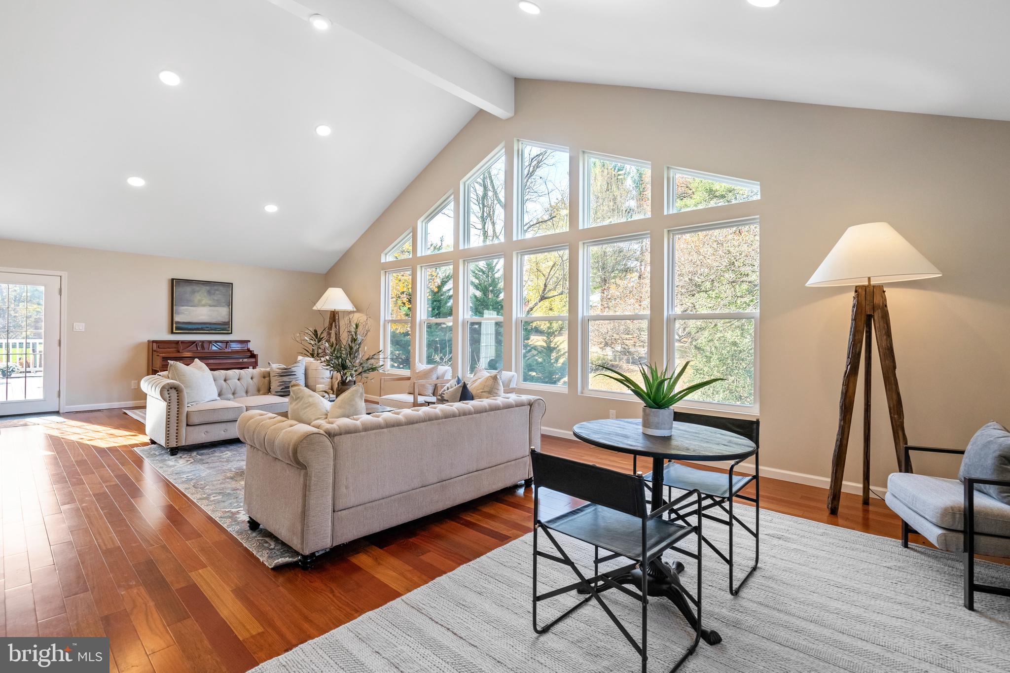 HICKORY CREEK - Residential