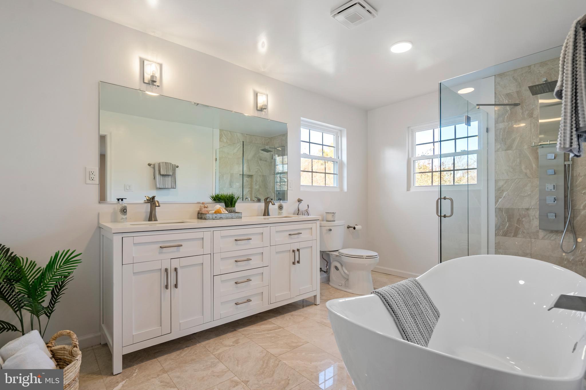 HICKORY CREEK - Residential