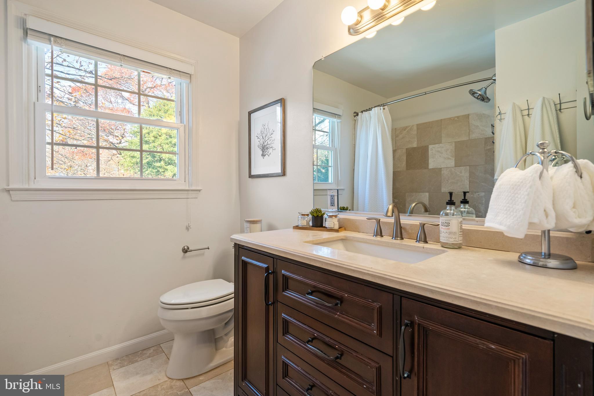 HICKORY CREEK - Residential