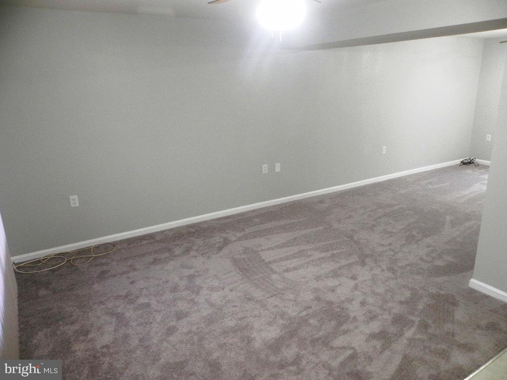 TANGLEWOOD TOWNHOMES SUB - Residential Lease