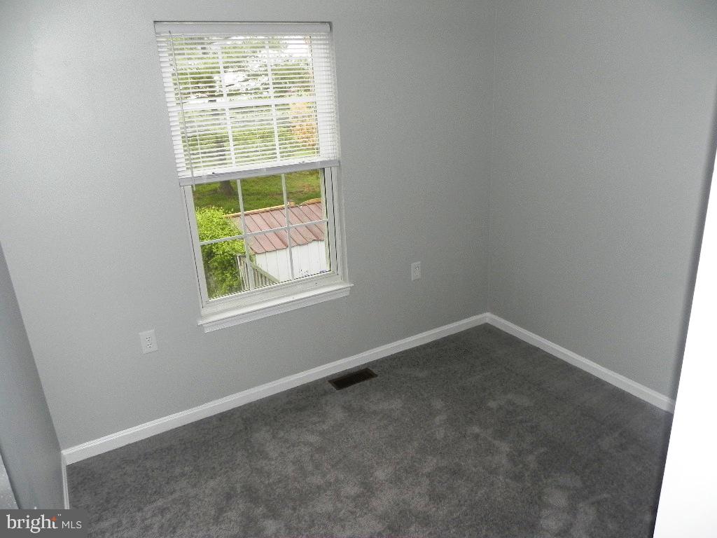 TANGLEWOOD TOWNHOMES SUB - Residential Lease