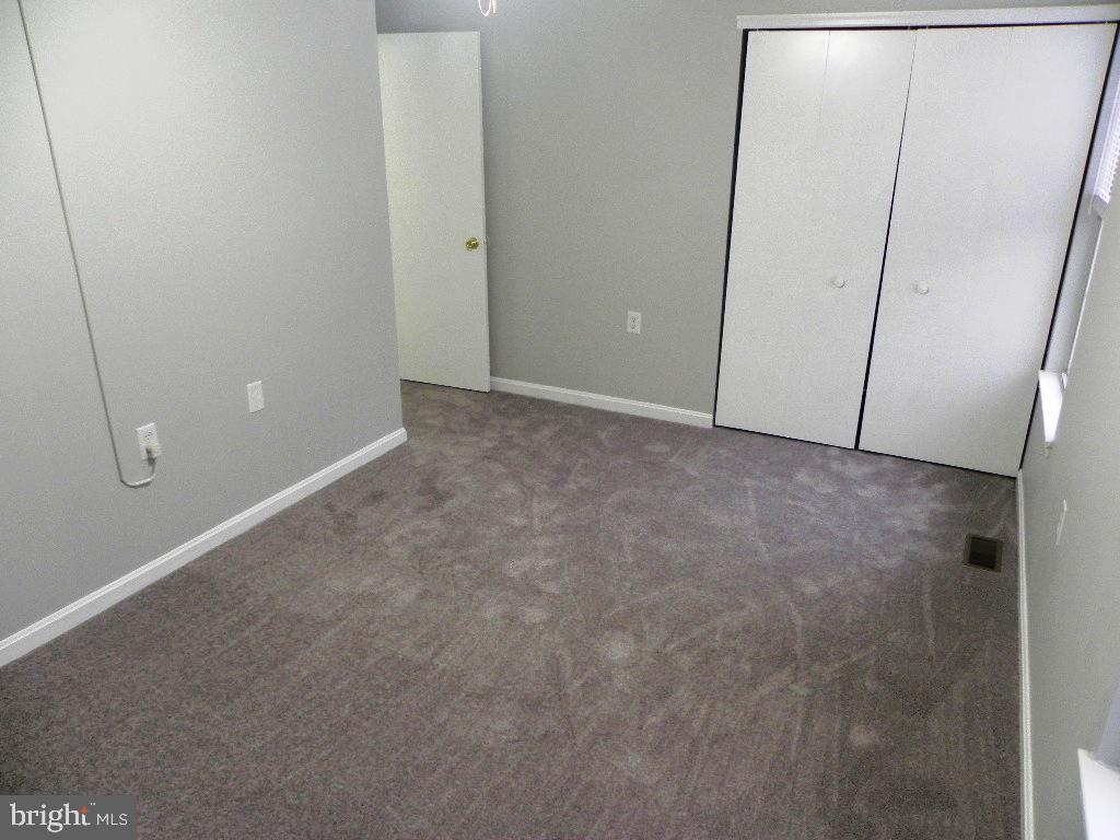 TANGLEWOOD TOWNHOMES SUB - Residential Lease