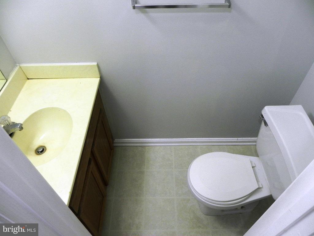 TANGLEWOOD TOWNHOMES SUB - Residential Lease