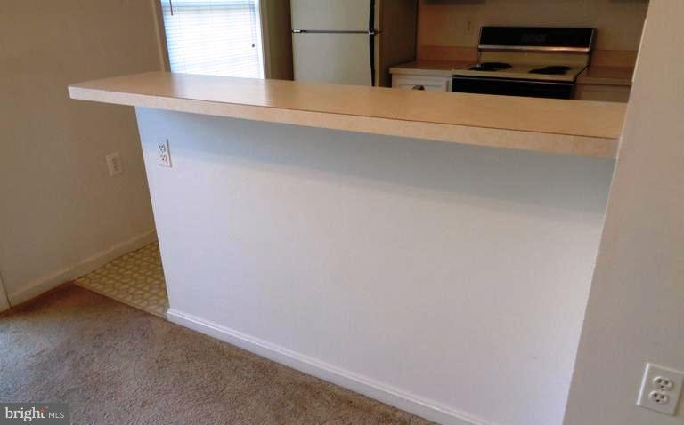 TANGLEWOOD TOWNHOMES SUB - Residential Lease