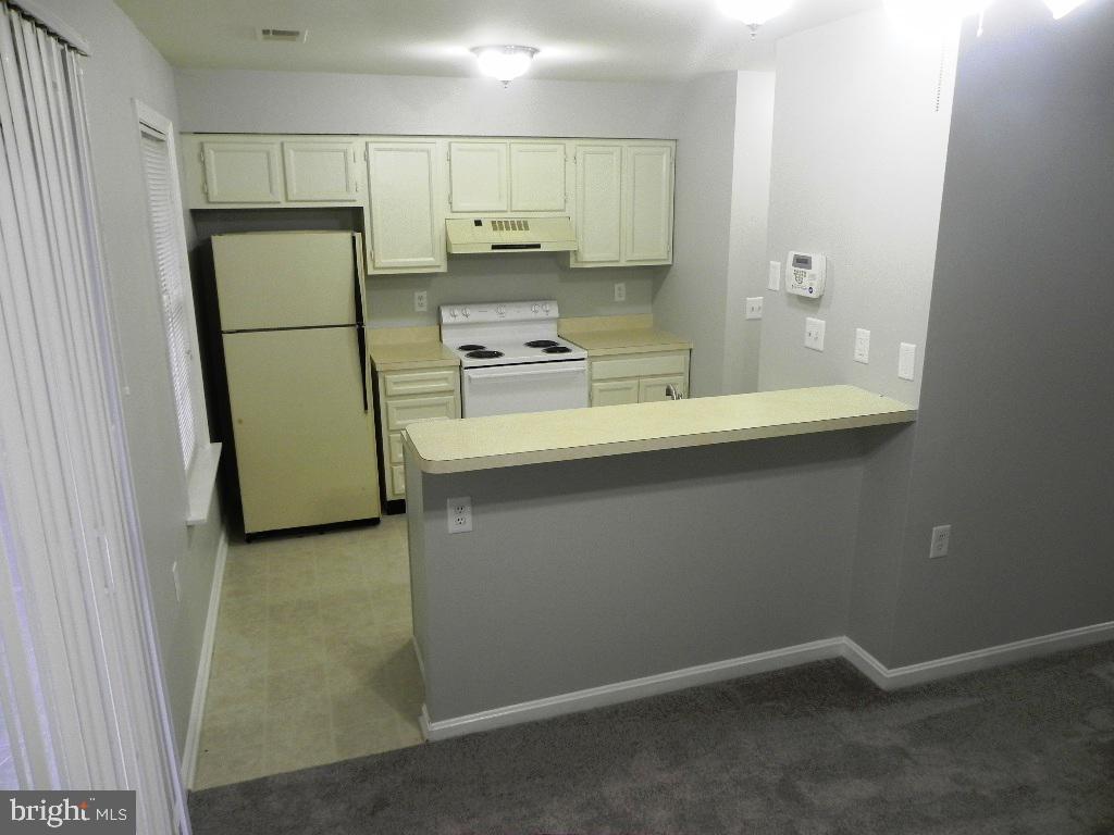 TANGLEWOOD TOWNHOMES SUB - Residential Lease