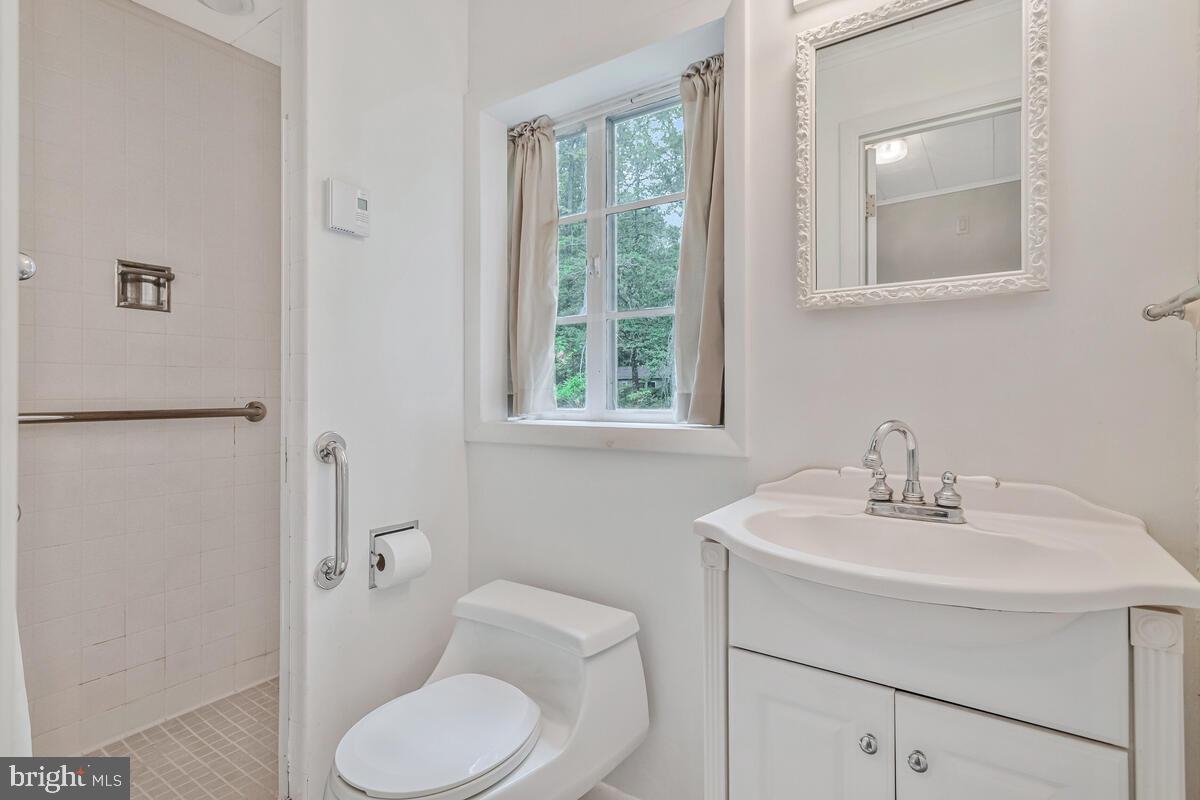 DRUM POINT - Residential