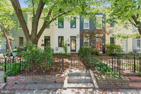 1537 C STREET SE WASHINGTON DC 20003