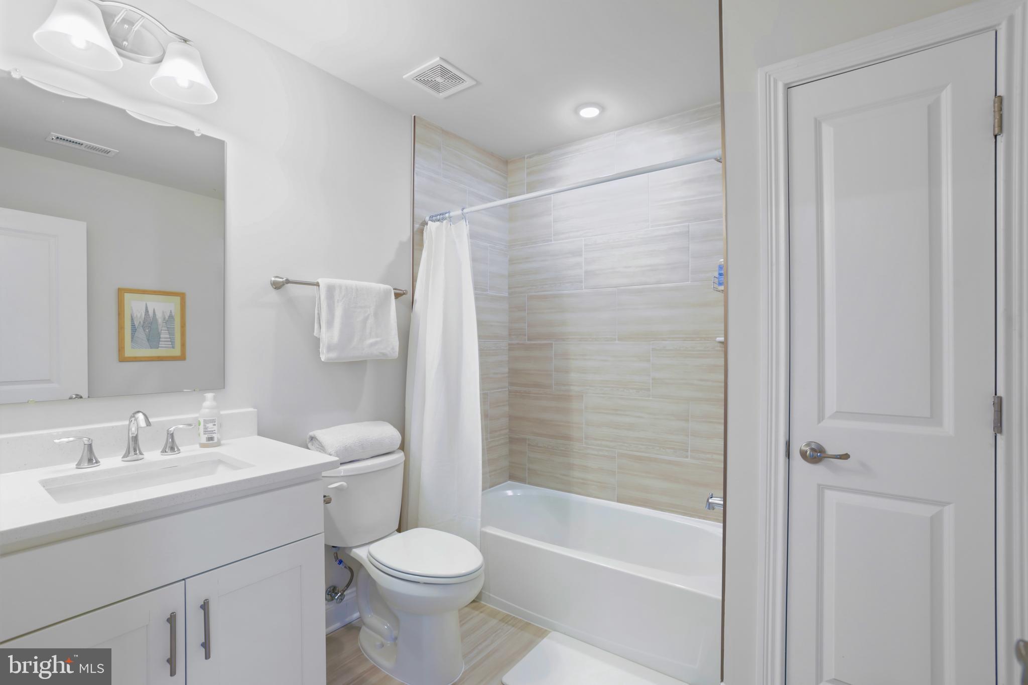 ROYAL OAKS - Residential