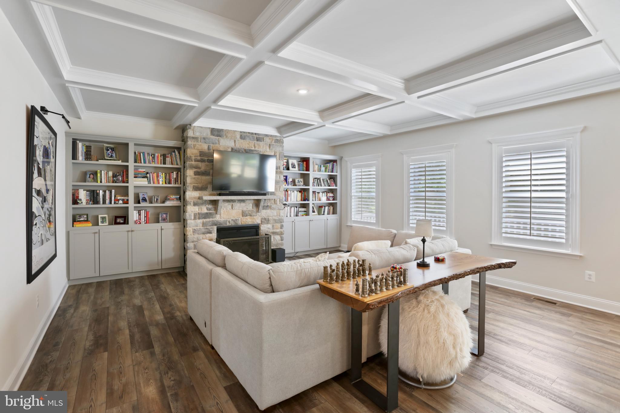 ROYAL OAKS - Residential