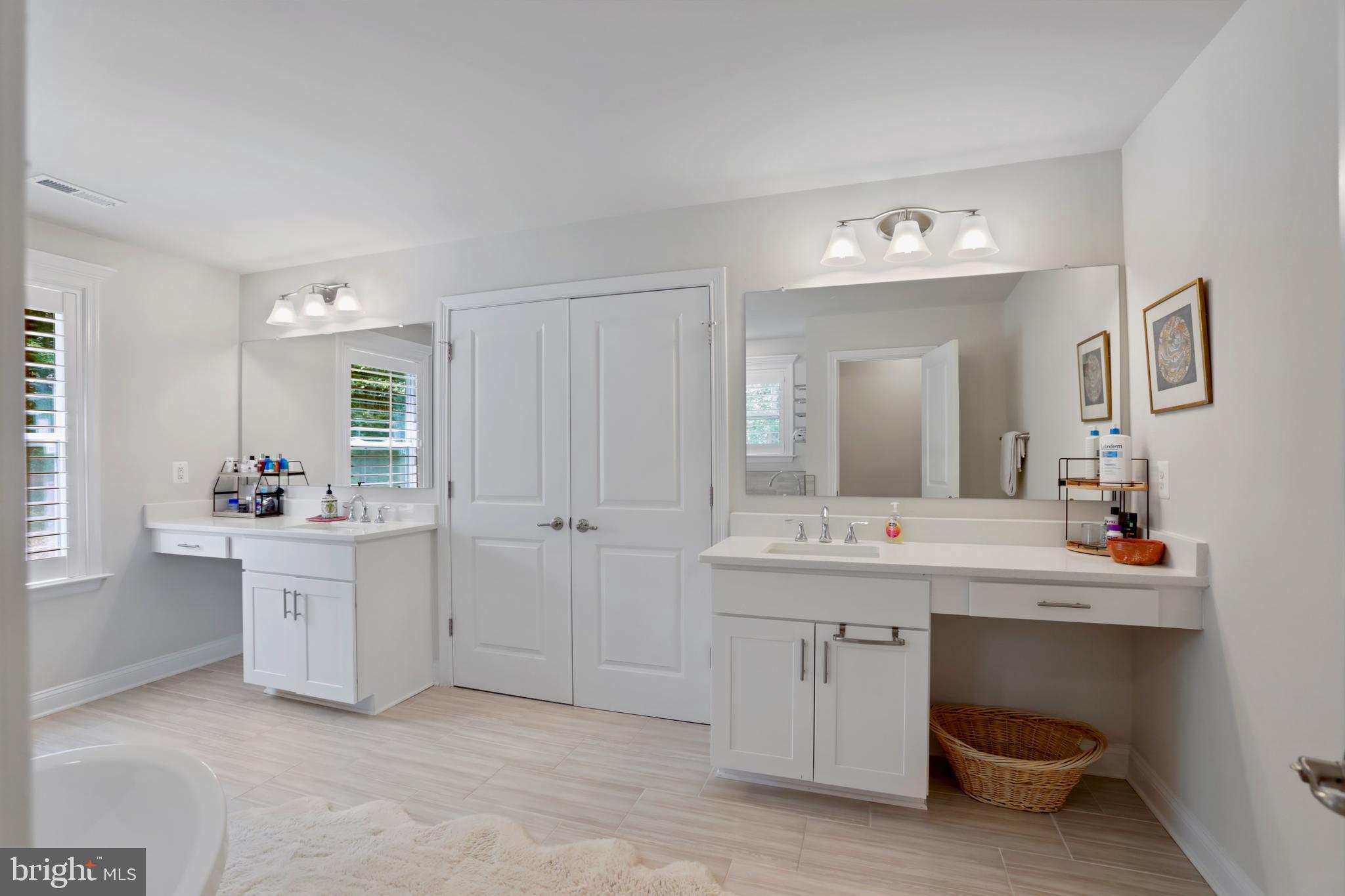 ROYAL OAKS - Residential