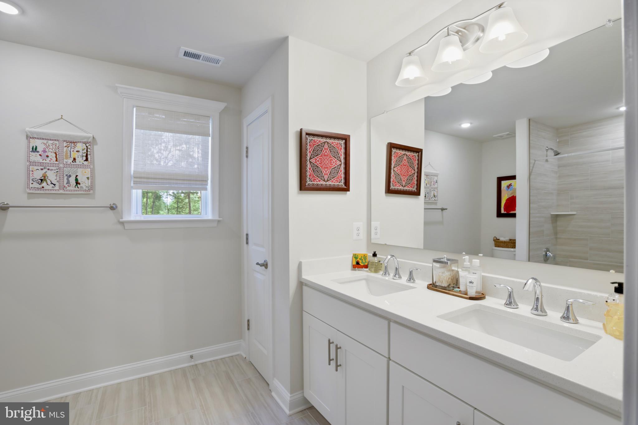 ROYAL OAKS - Residential