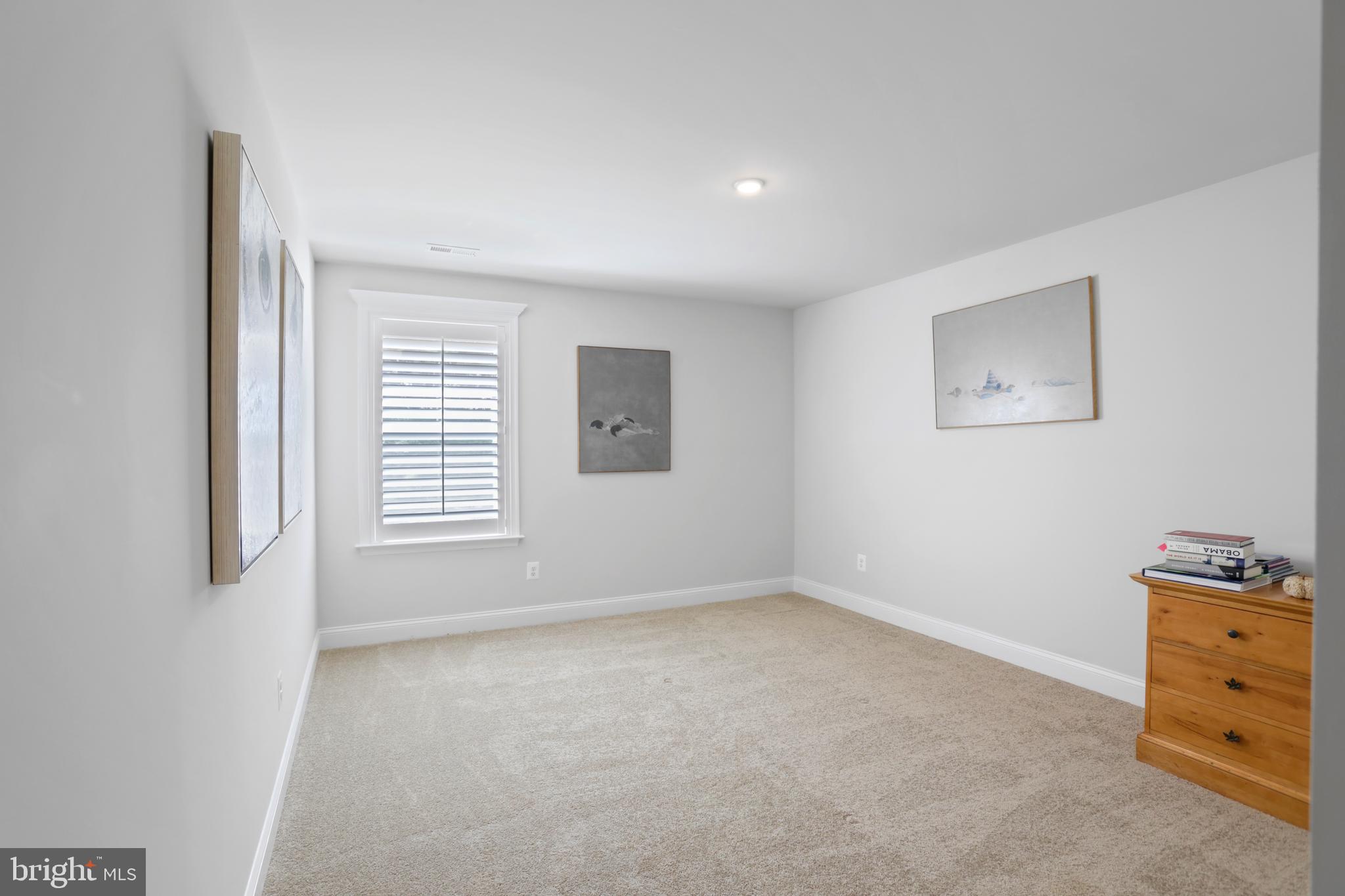 ROYAL OAKS - Residential