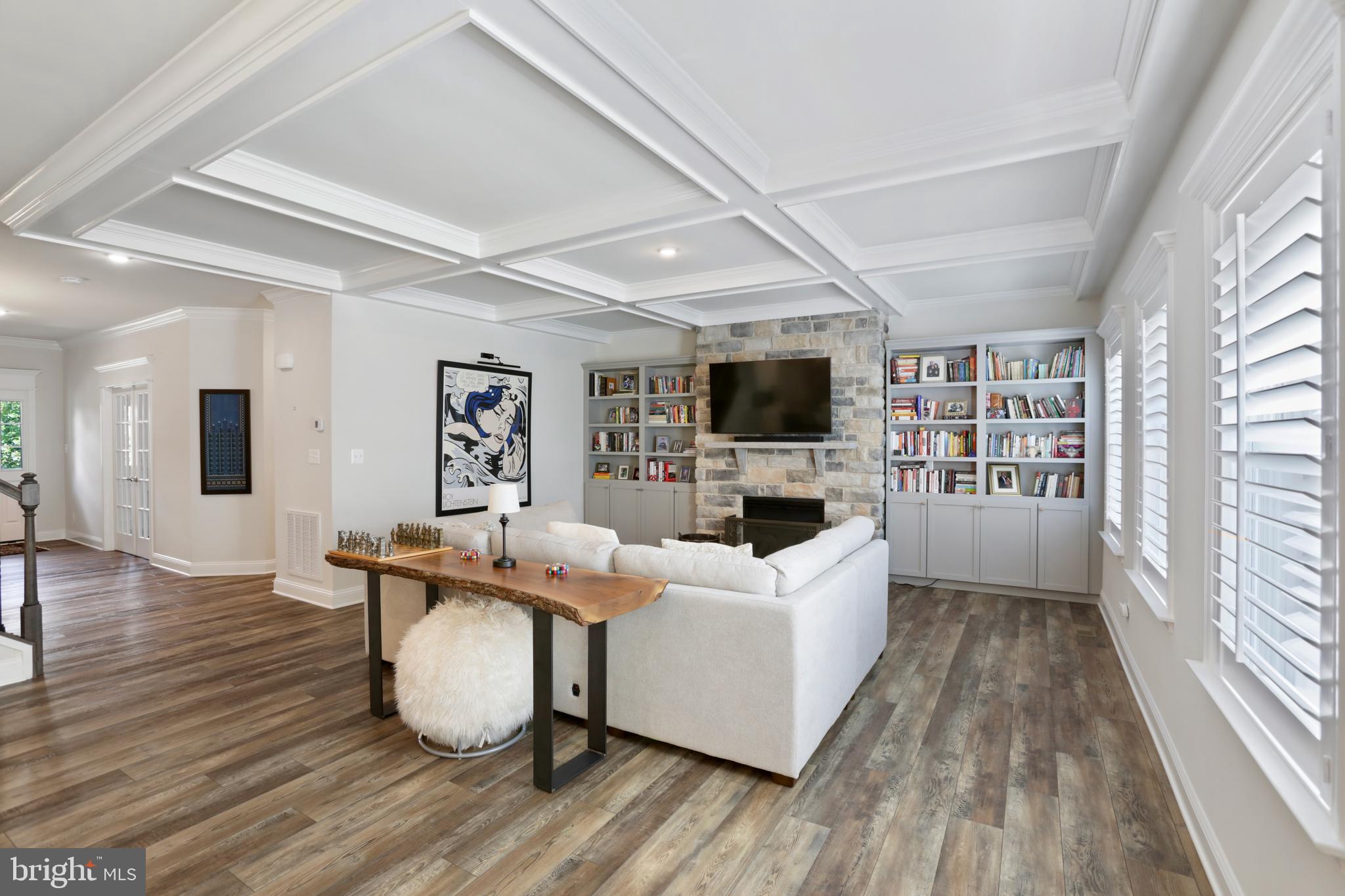 ROYAL OAKS - Residential