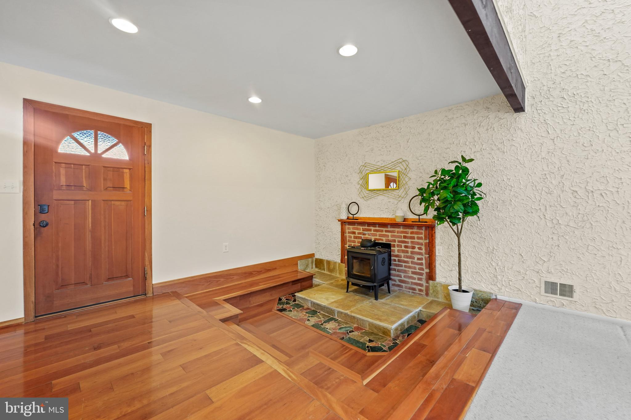 STONEGATE - Residential