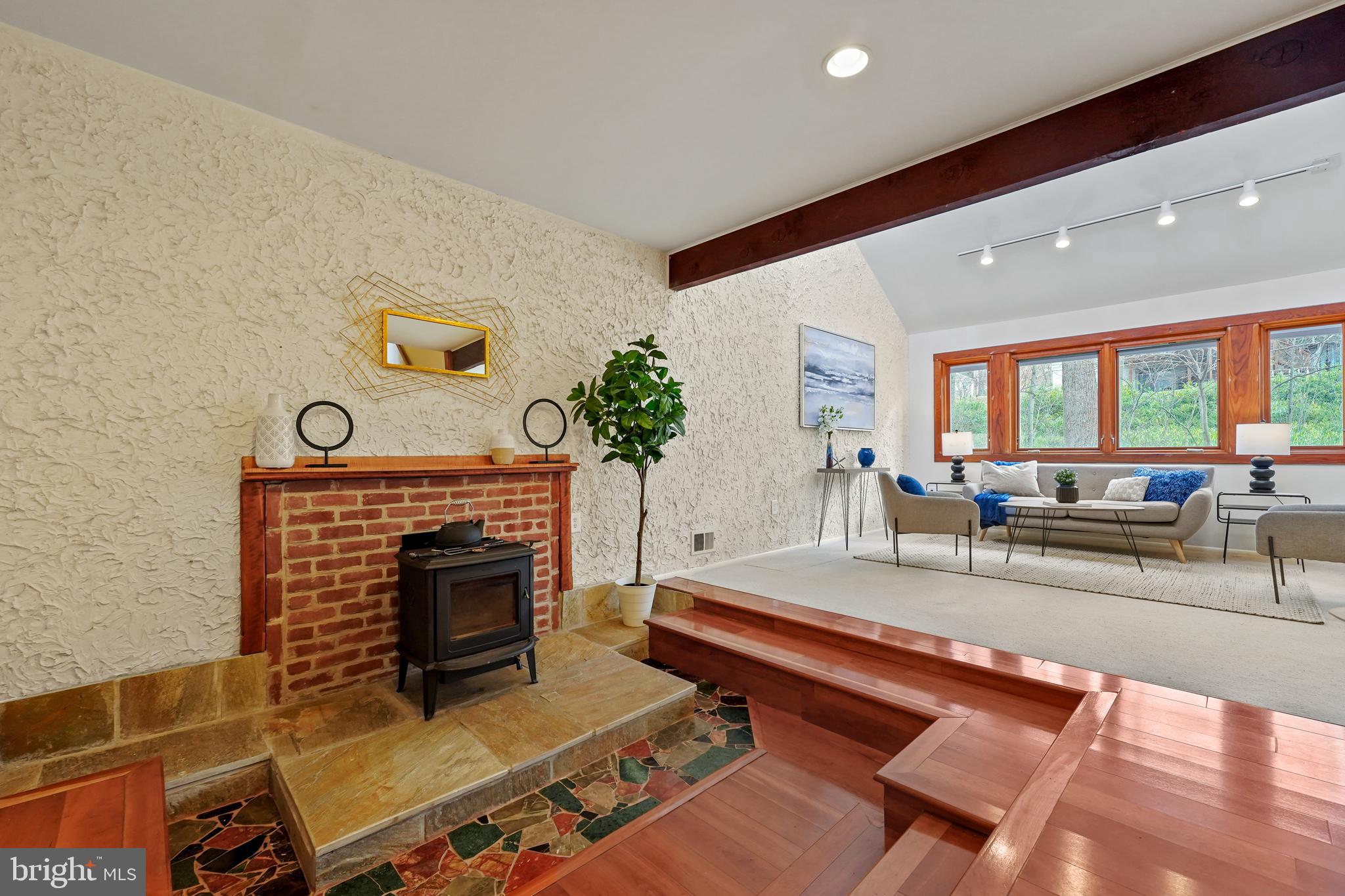 STONEGATE - Residential