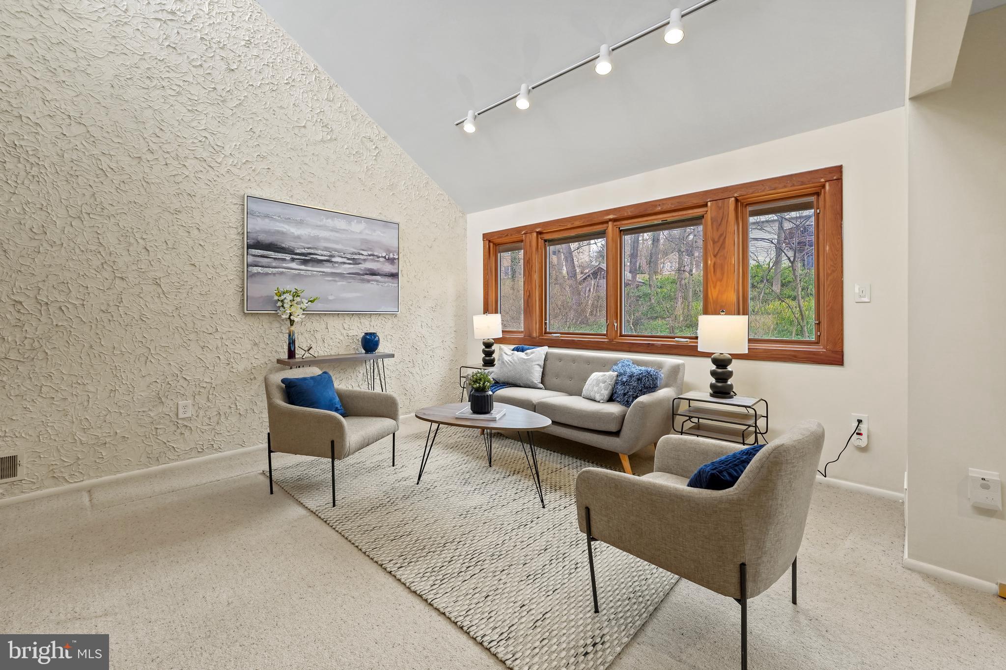 STONEGATE - Residential