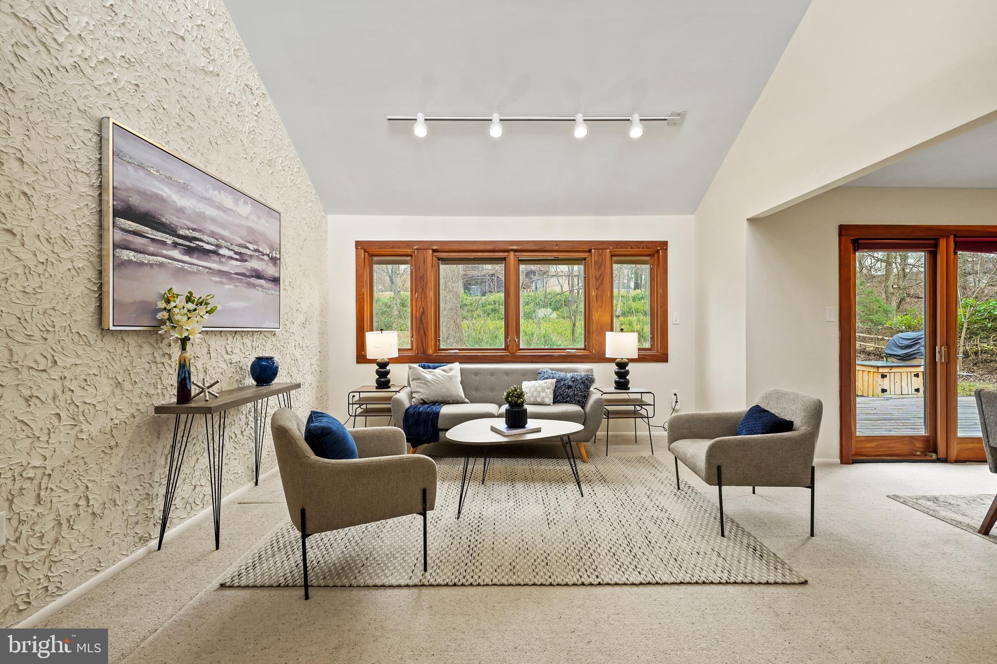 STONEGATE - Residential