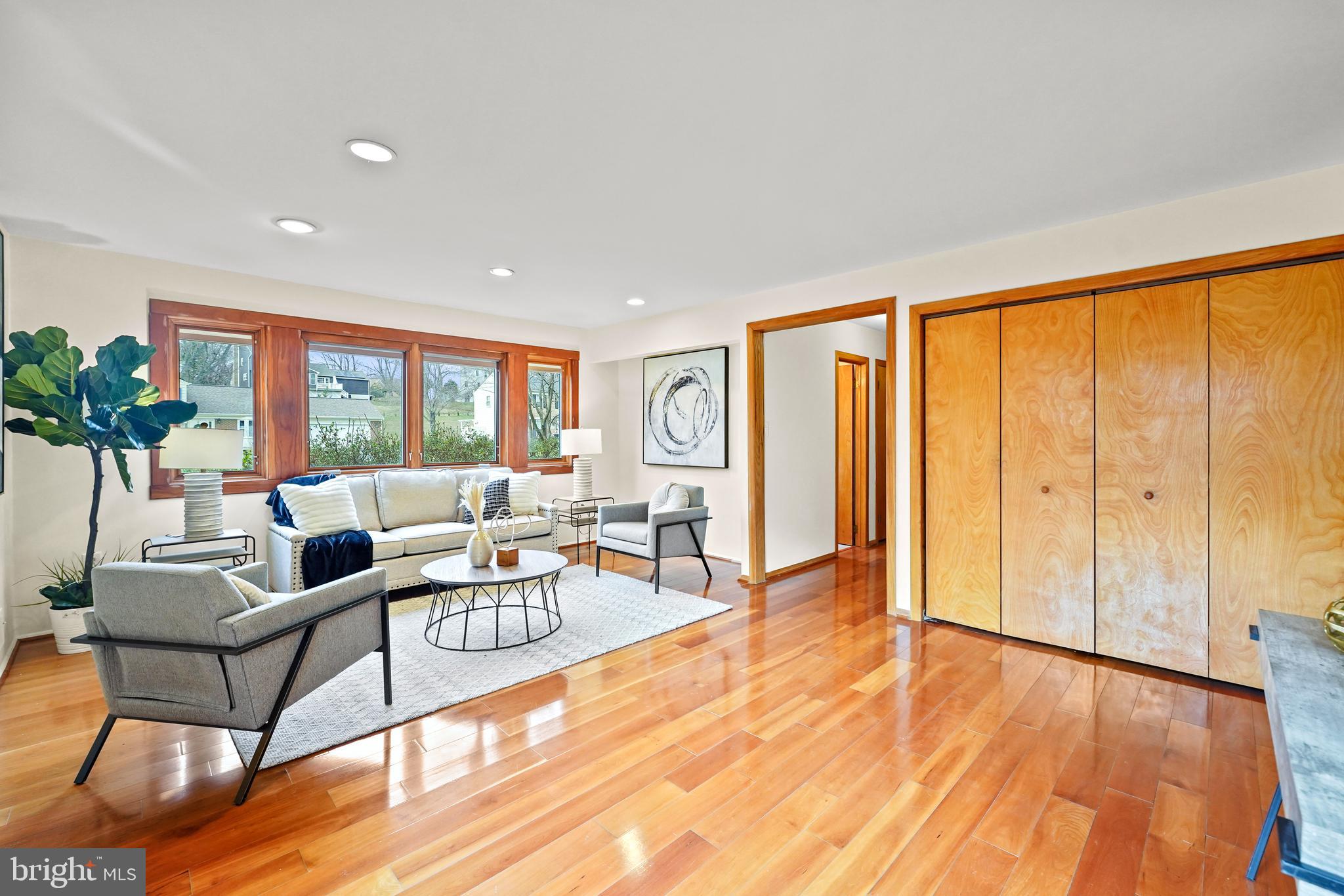 STONEGATE - Residential