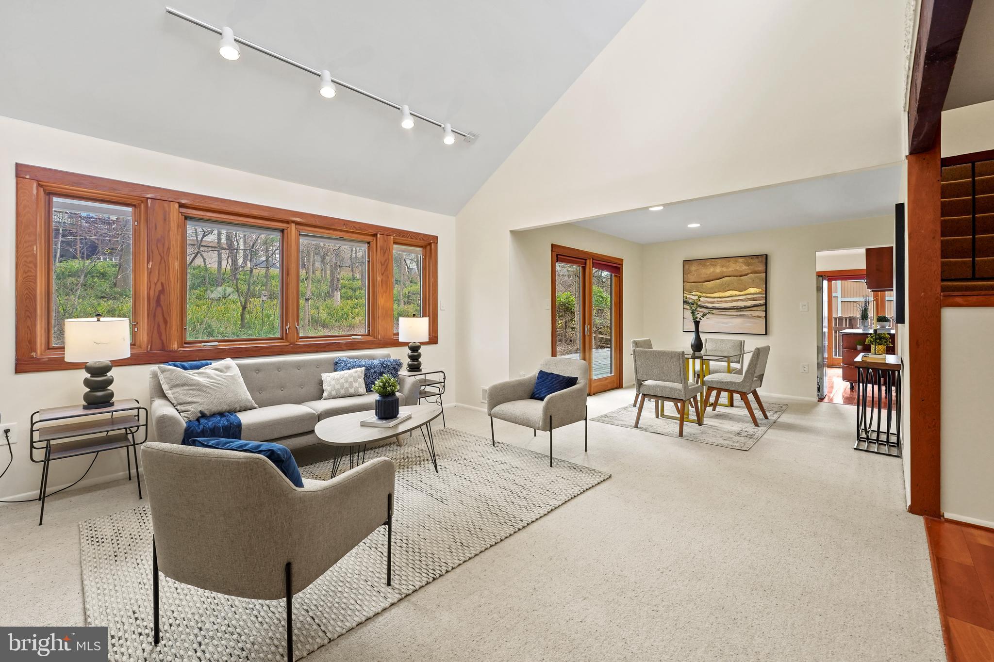 STONEGATE - Residential