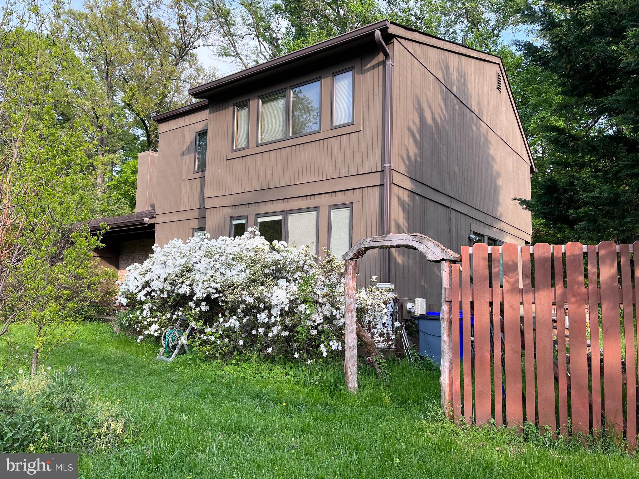 STONEGATE - Residential