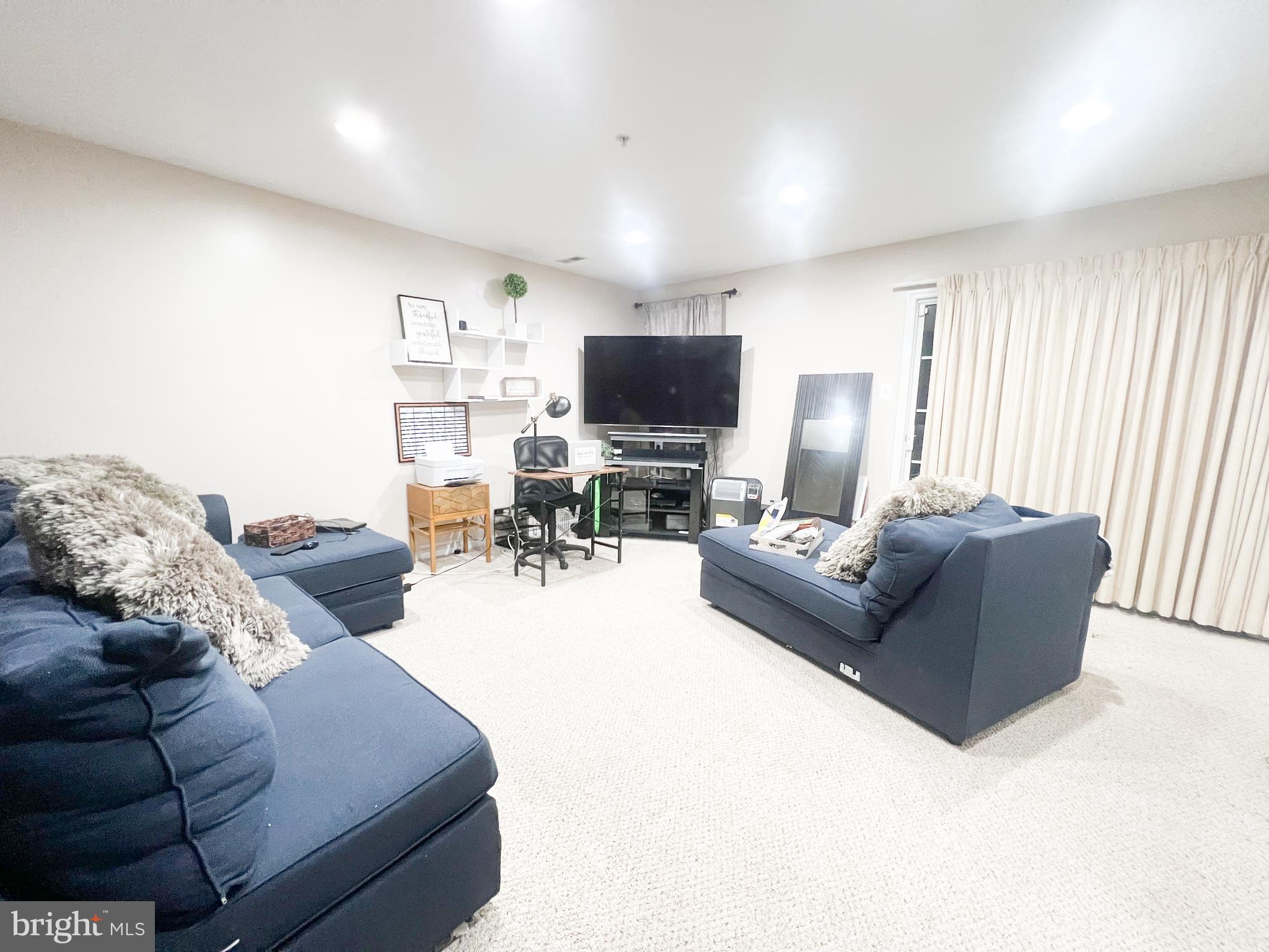 RUSSETT GREEN - Residential