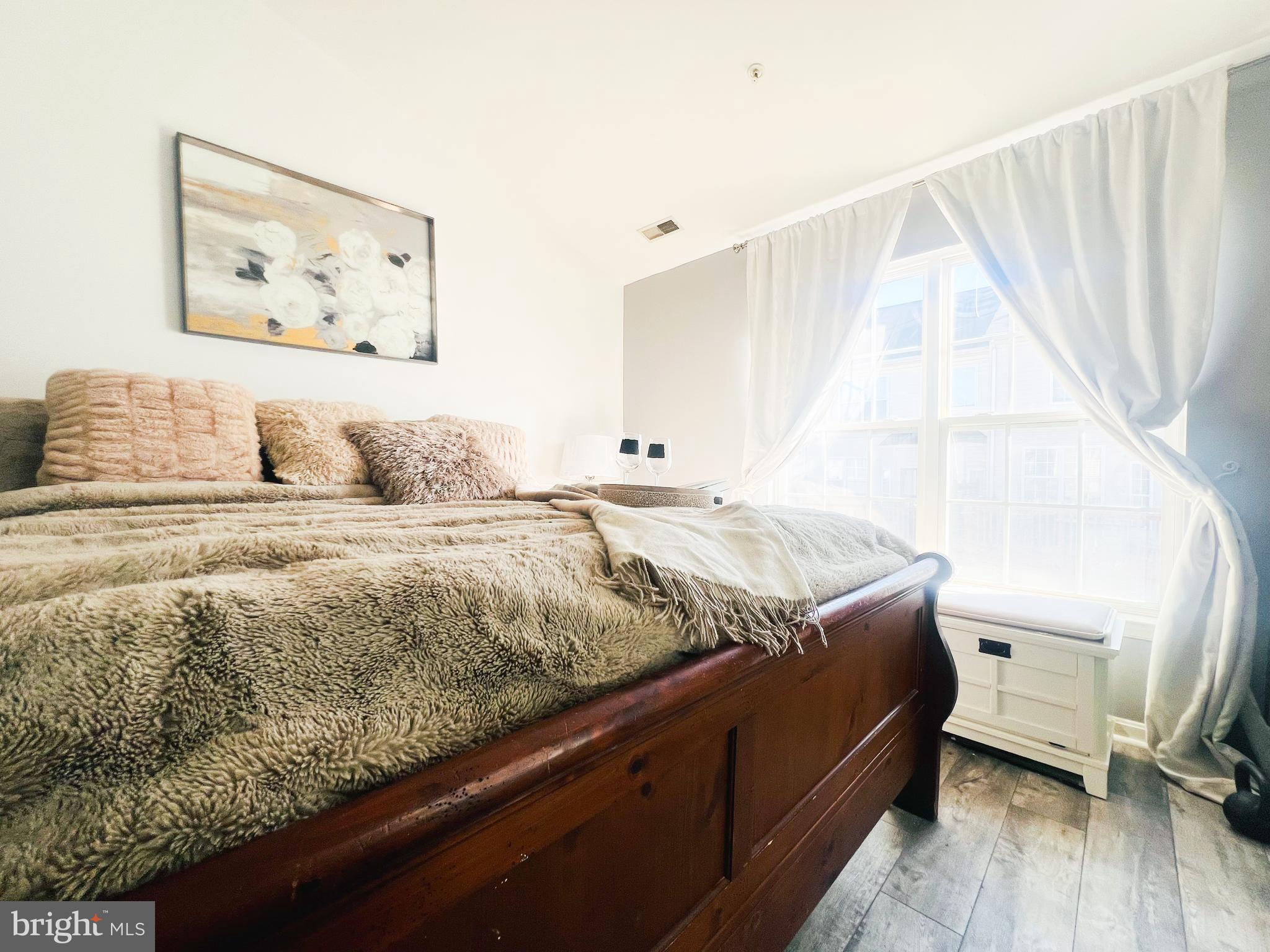 RUSSETT GREEN - Residential