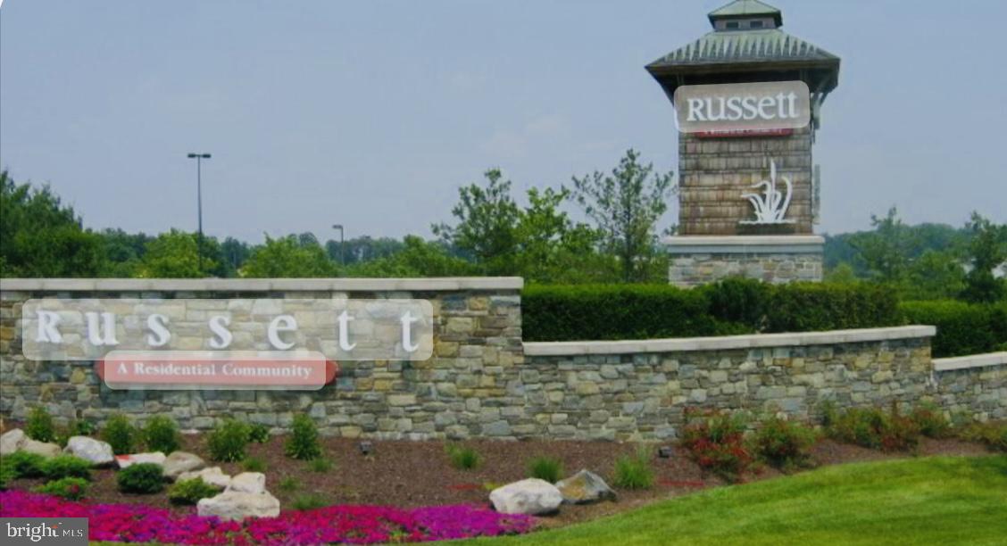 RUSSETT GREEN - Residential