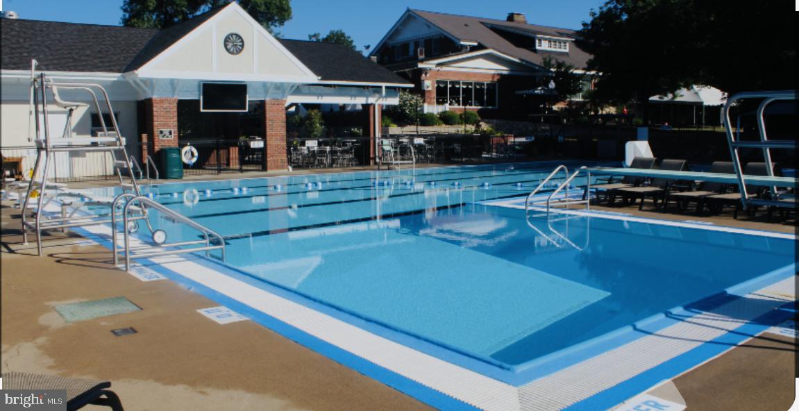 RUSSETT GREEN - Residential