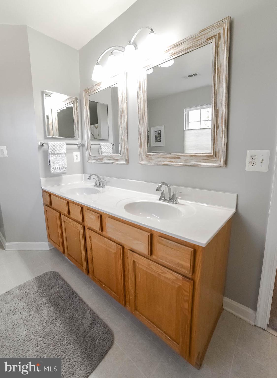 COBB ISLAND - Residential