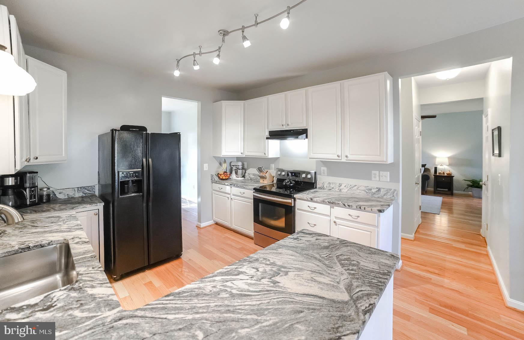 COBB ISLAND - Residential