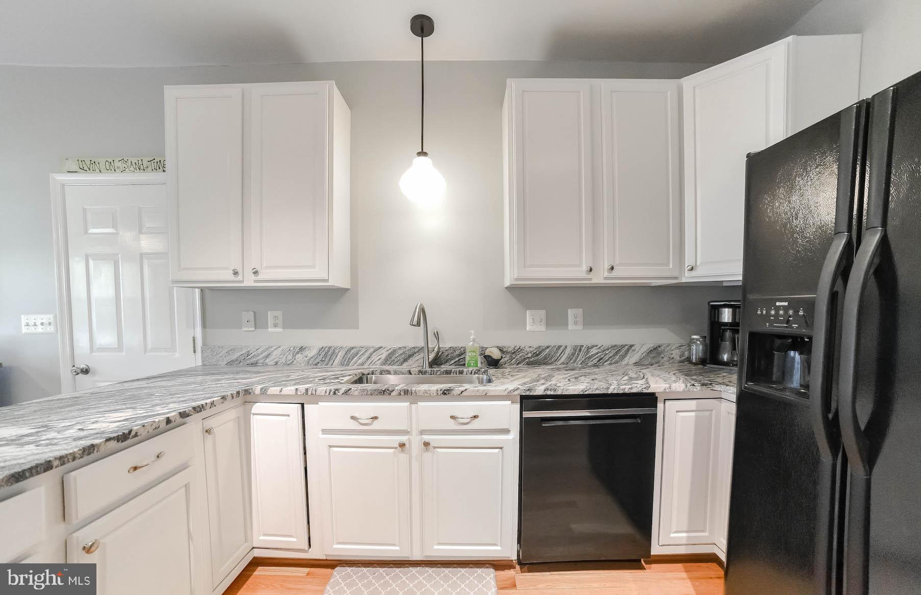 COBB ISLAND - Residential