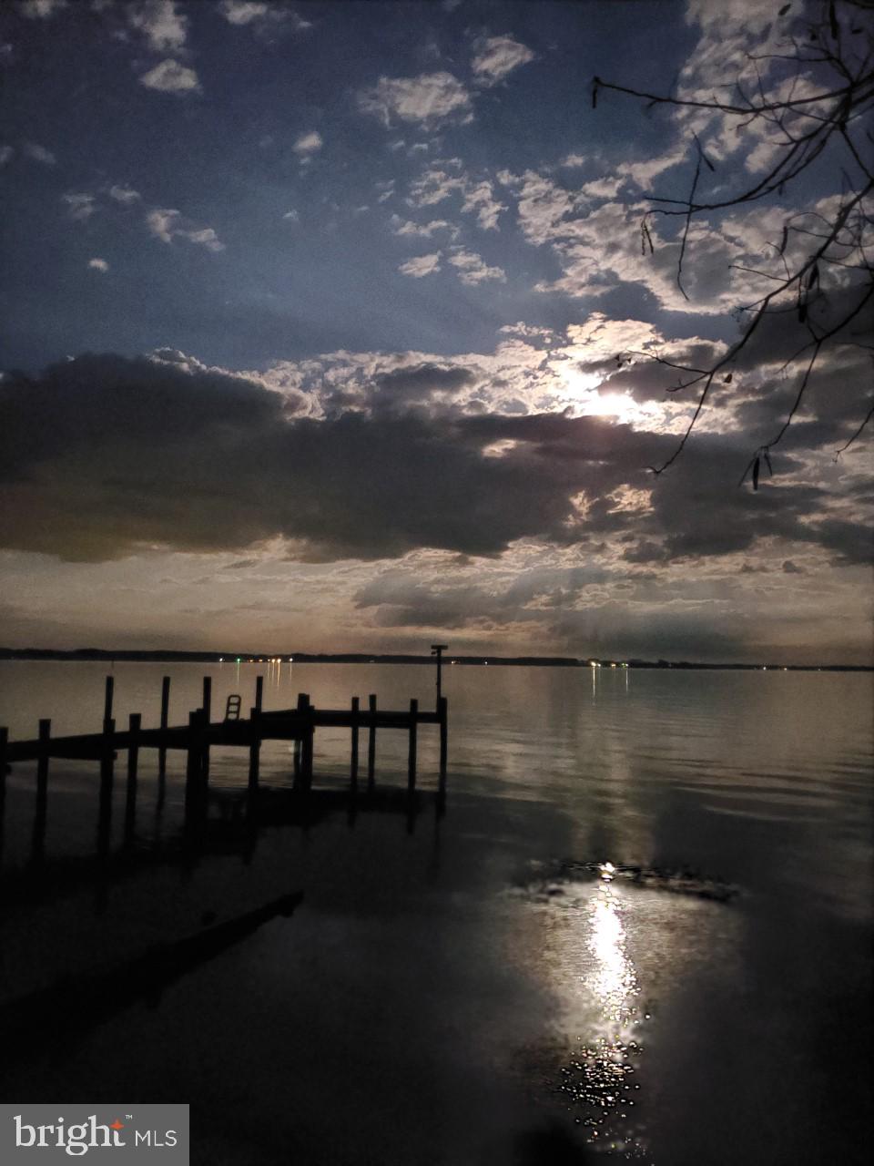 COBB ISLAND - Residential