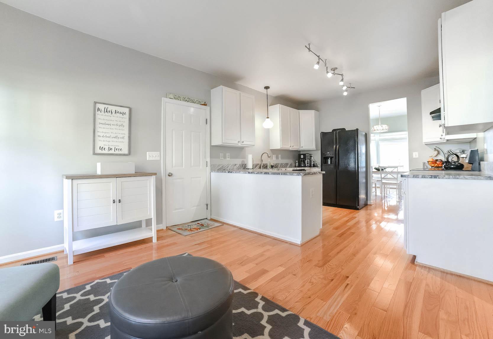 COBB ISLAND - Residential