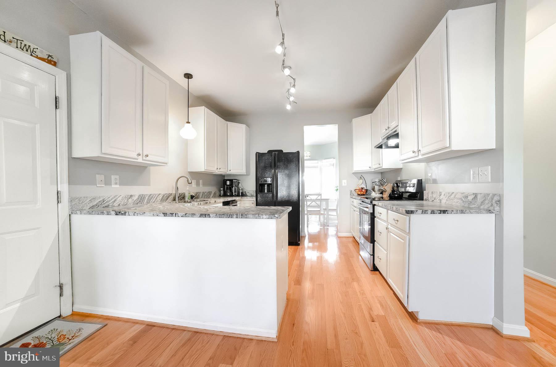 COBB ISLAND - Residential