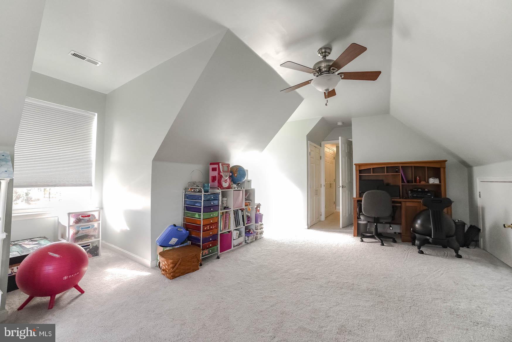 COBB ISLAND - Residential