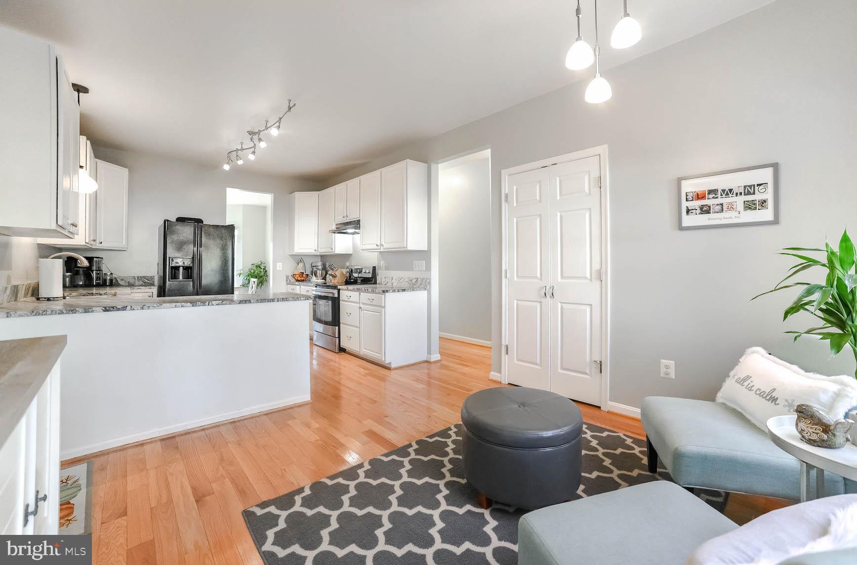 COBB ISLAND - Residential