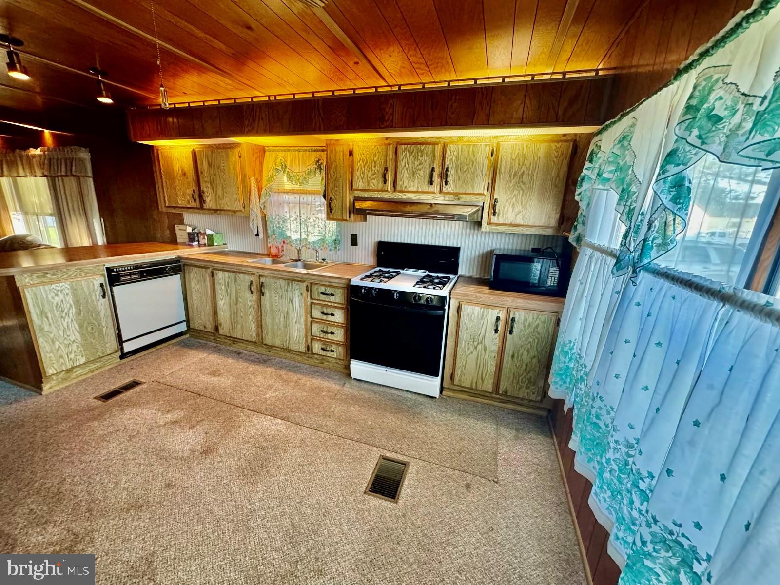 PENN VALLEY VILLAGE - Residential