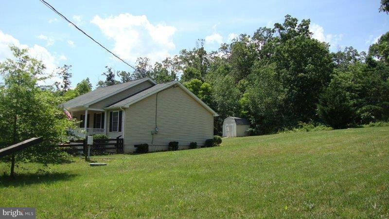 RIVERVIEW ESTATES - Residential Lease