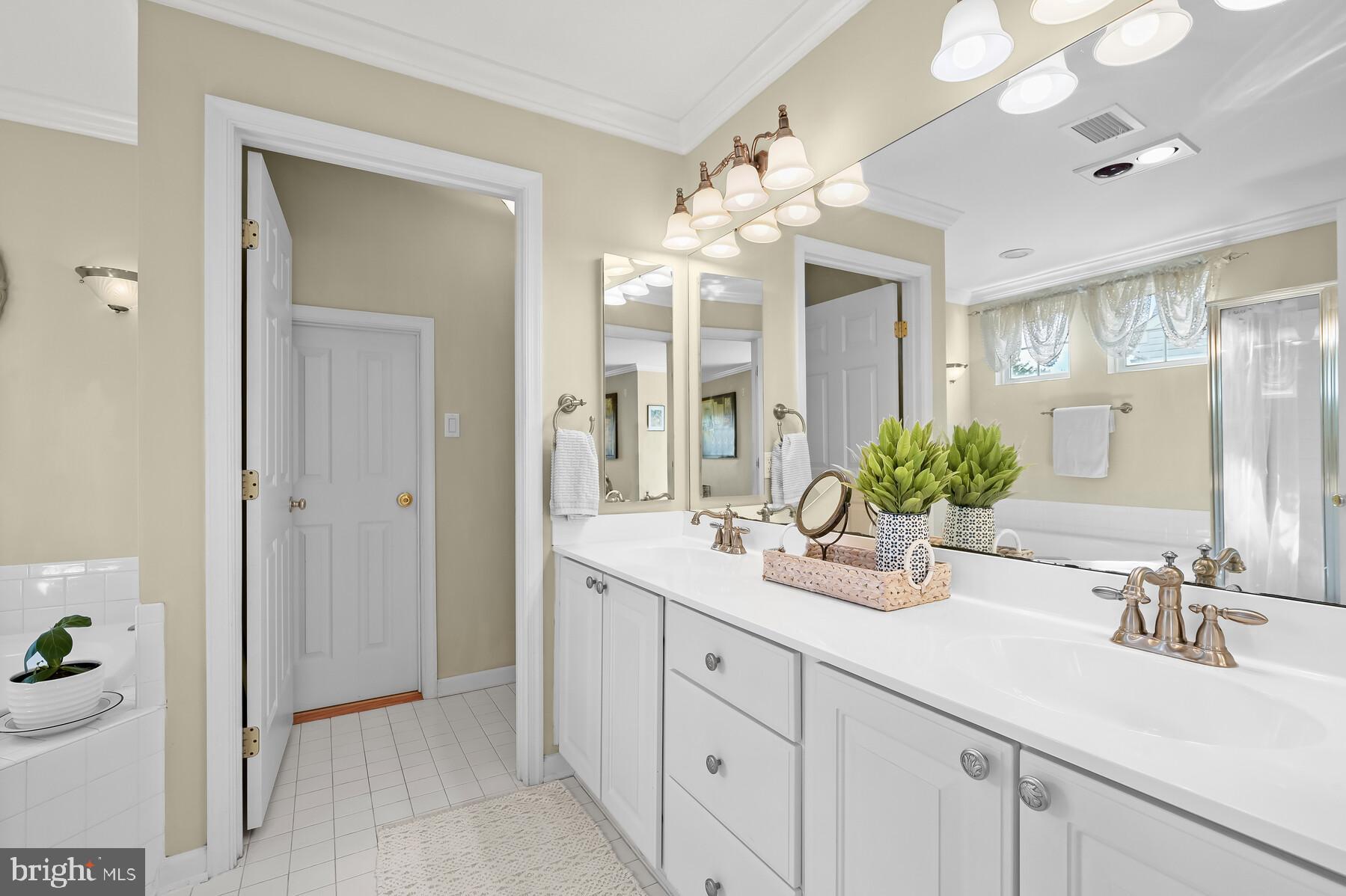 GLENSIDE FARMS - Residential