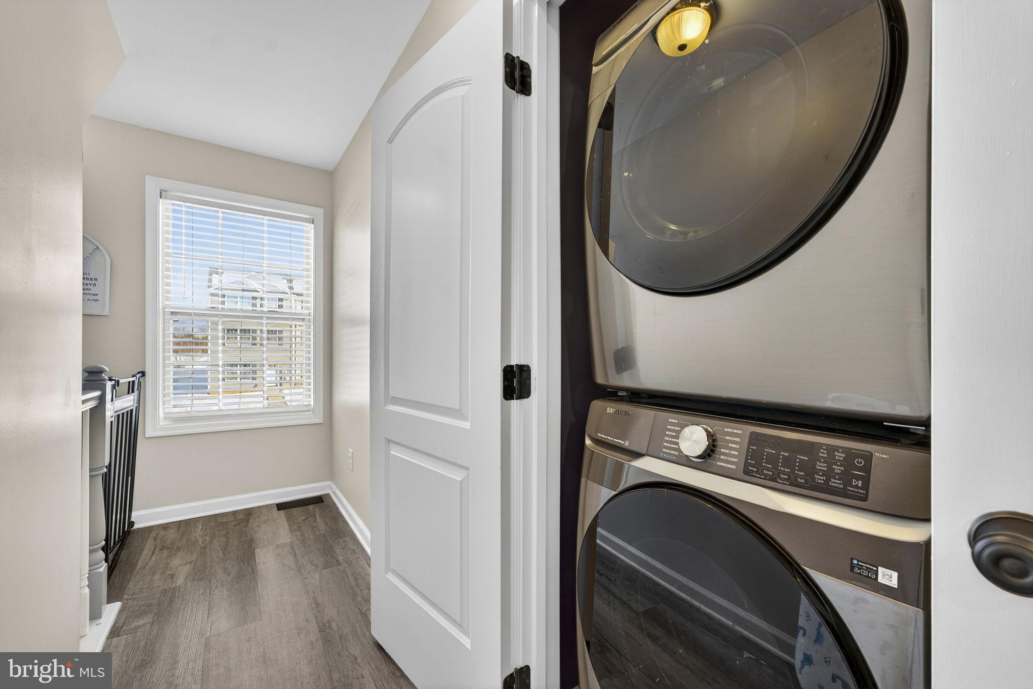 INWOOD VILLAGE - Residential