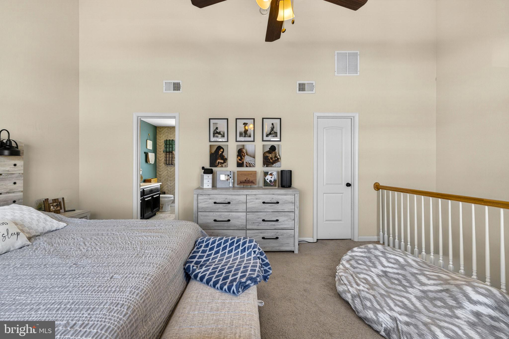 INWOOD VILLAGE - Residential