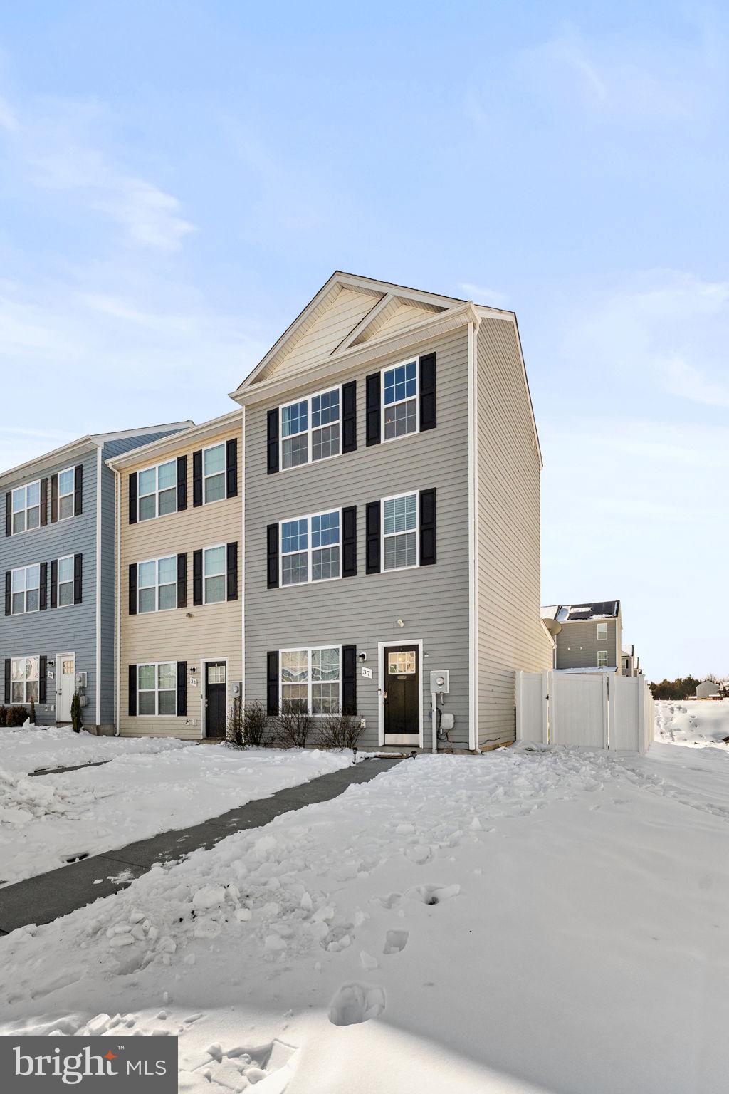 INWOOD VILLAGE - Residential